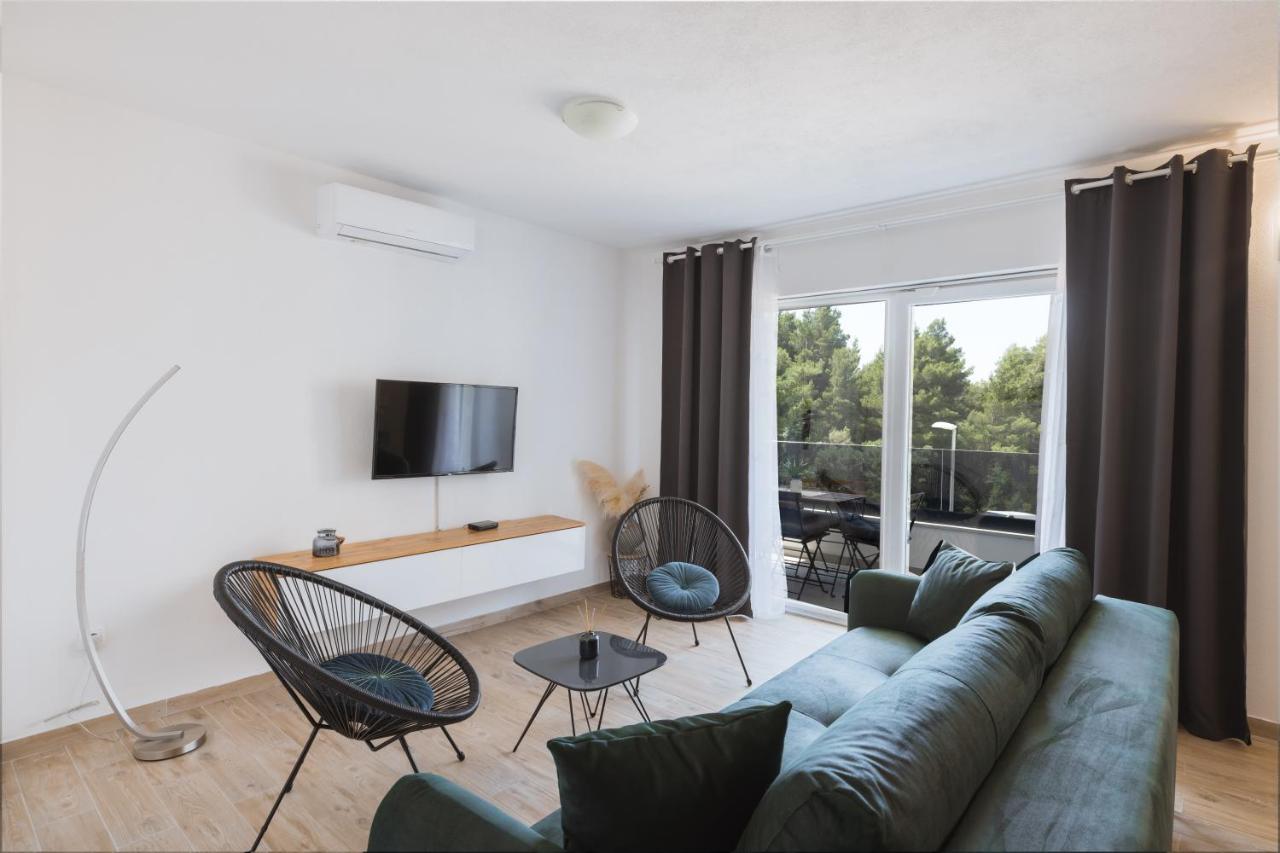 Apartments Marusic Макарська Екстер'єр фото
