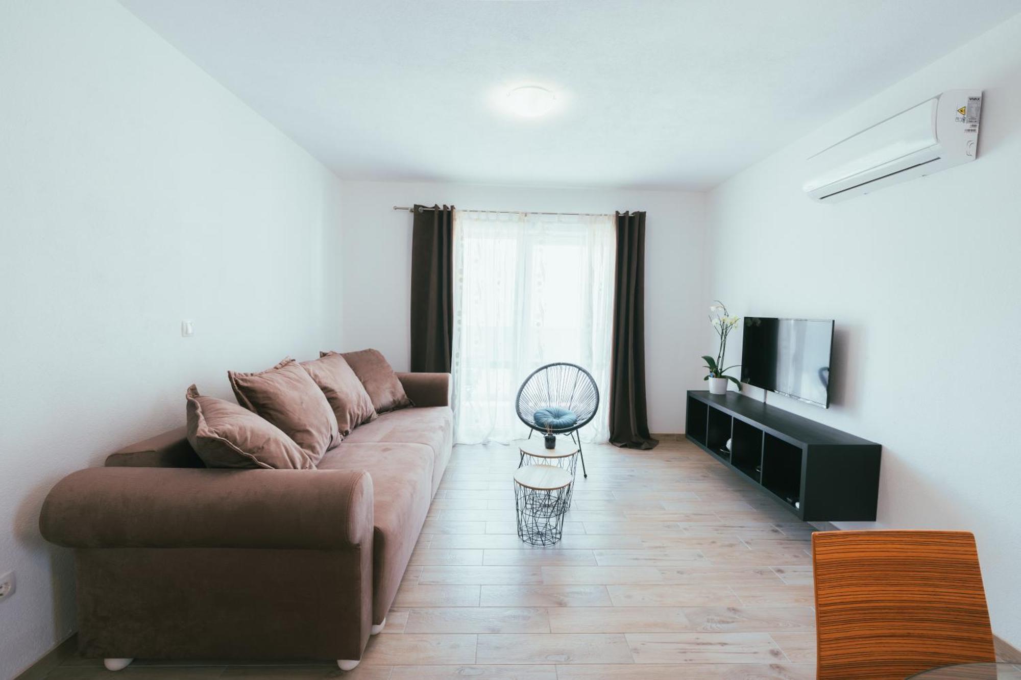 Apartments Marusic Макарська Екстер'єр фото