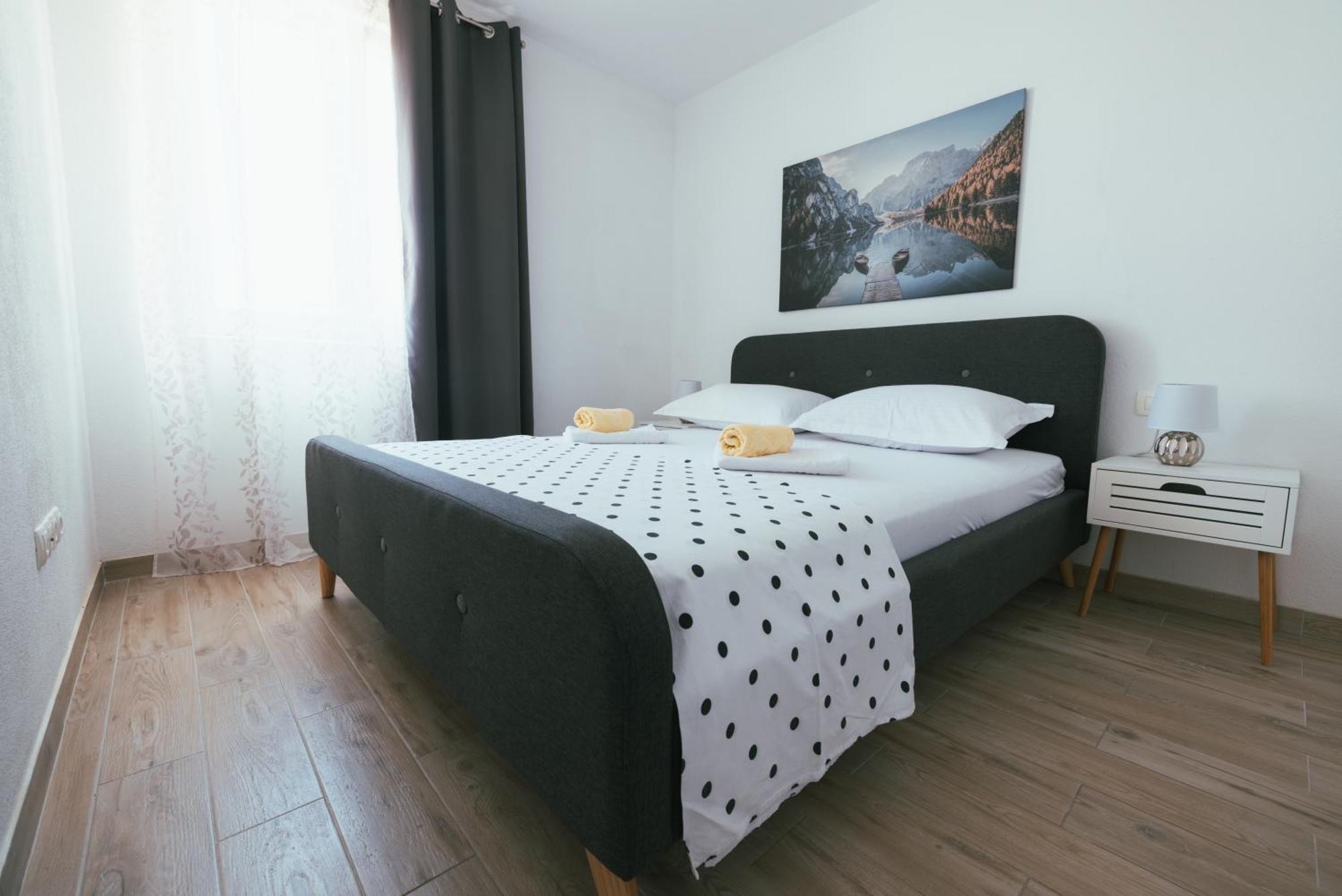 Apartments Marusic Макарська Номер фото