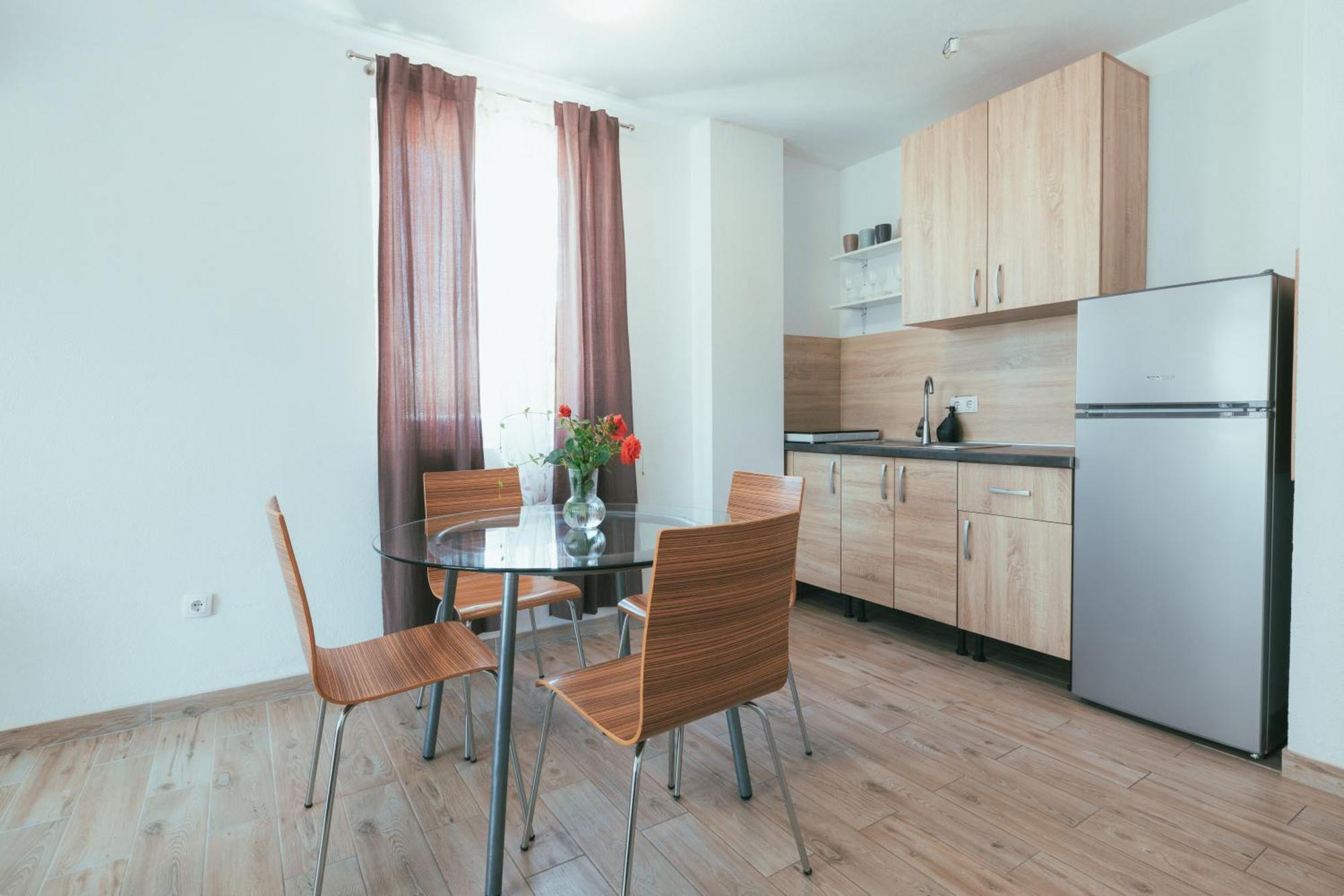 Apartments Marusic Макарська Номер фото